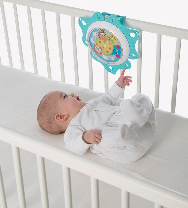 MOVIL MUSICAL CON LUZ PLAYGRO - Farmashopping